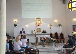 Prezident diecézní Charity o. J. Larisch spolu s p. V. Dvořákem promluvili o historii poutního místa Mariahilf