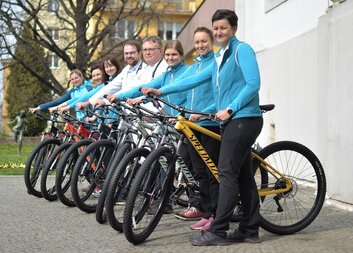 Lidé přispěli mobilnímu hospici Charity Opava na koupi nového vozu pro své zdravotní sestry