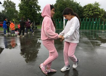 Aktivní obyvatelé Vítkovic uspořádali první společnou akci pro komunitu, byli jsme u toho
