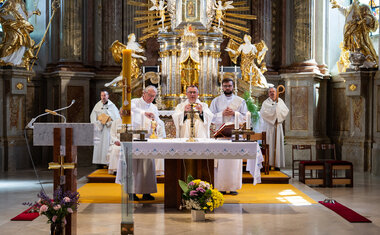 08_Mše svatá v Bazilice Navštívení Panny Marie