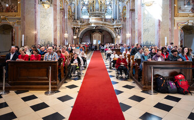 04_Baziliku zaplnilo na 350 poutníků z celého Moravskoslezského kraje a z části Jesenicka