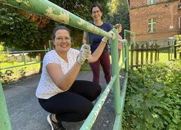 20_Zbrousili jsme zábradlí příjezdového mostku