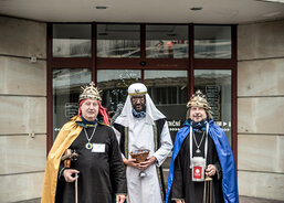 Tři králové koledují po institucích v Ostravě