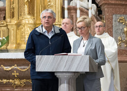 12_Přimluvy četli ředitel Charity Odry Petr Kučerka a ředitelka Charity Studénka Jarmila Pomikálková
